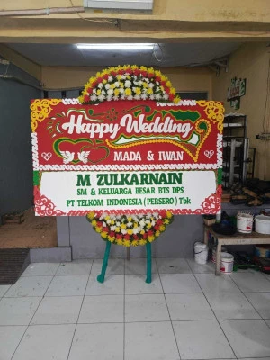 Papan Bunga di Nadi Bulukerto