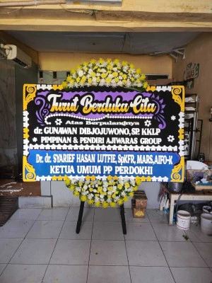 Papan Bunga di Nadi Bulukerto